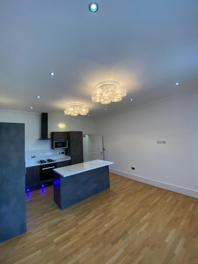 Luxury Apartment Apt5 วุลฟ์เวอร์แฮมป์ตัน ภายนอก รูปภาพ
